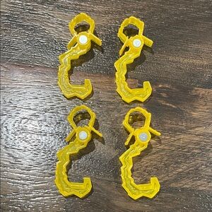 Mighty Pups Paw Patrol Tower Zip line Clips 4 Yellow Plastic Hooks Original